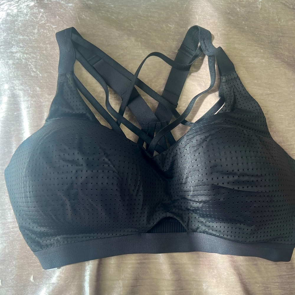Victoria Secret Sport: Strappy Front Sports Bra 36DD